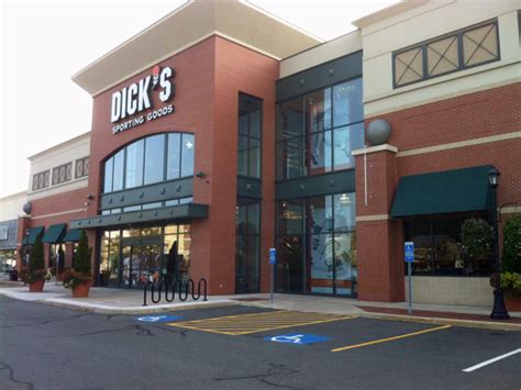 dick's sporting goods canton ct